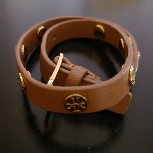 DOUBLE-WRAP LOGO STUD BRACELET